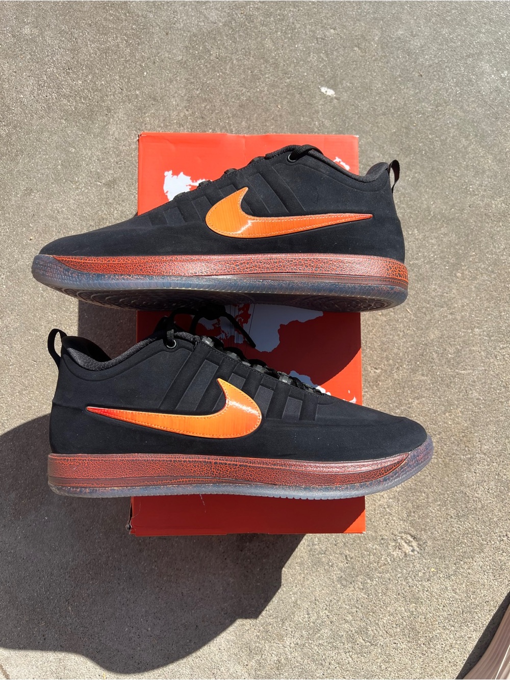 Nike book 2 size 14 new